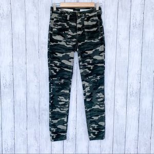 Anthropologie High Rise Skinny Camo Pants Size 25